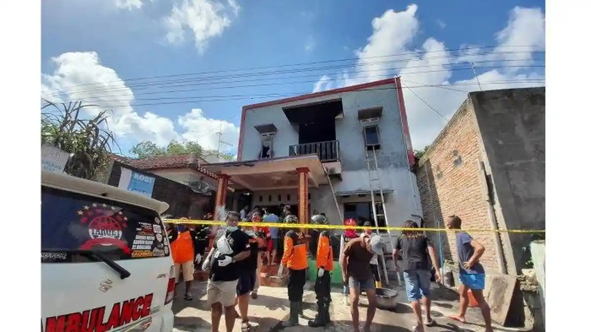 BREAKING NEWS: Bangunan Kos-kosan Terbakar, 3 Penghuninya Tewas