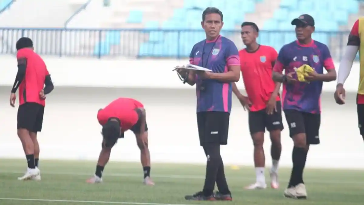 Pelatih Persela Bima Bangun Mental Pemain Agar Lebih Disiplin
