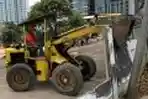 Pembongkaran untuk Jalan Alternatif