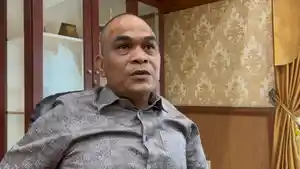 Ketua-DPRD-Riau-Kaderismanto-membahas-kebun-plasma-20-persen-dari-HGU-sebagai-hak-warga.jpg