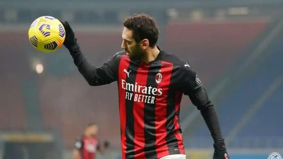 Presiden AC Milan Sebut  Kepergian Donnarumma dan Calhanoglu Merupakan Solusi Tepat