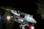 bus-masuk-jurang.jpg