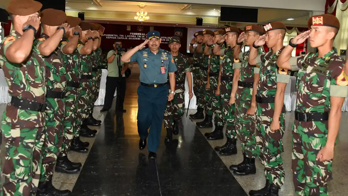 Ribuan Taruna TNI Diberi Pembekalan tentang Cyber war dan Hybrid War
