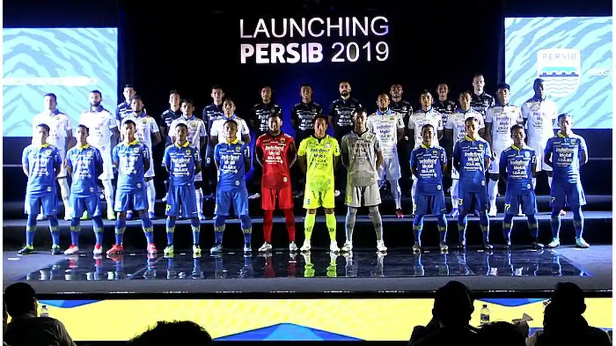 Kedatangan Atep Sampai Jersey Kerah Kuning, Ini yang Disorot Bobotoh Saat Launching Persib Bandung