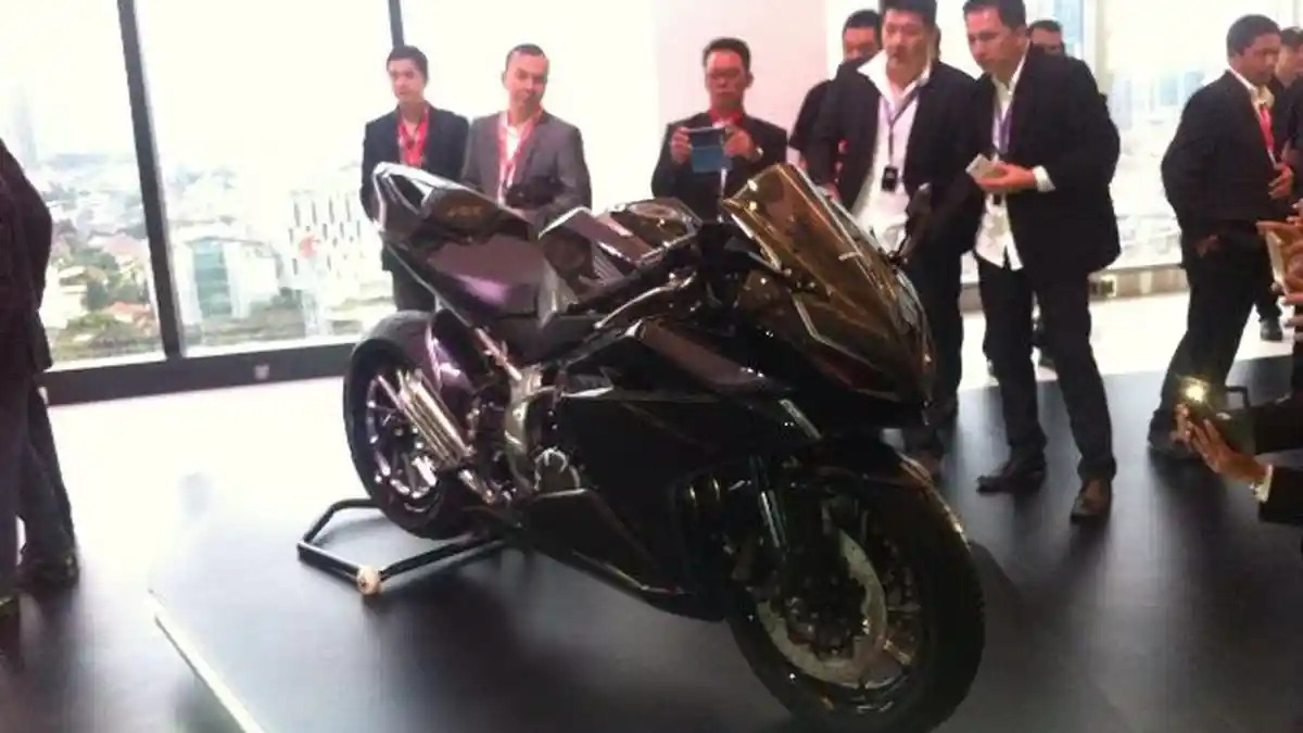 Model Honda CBR 250RR Mengusung Tema Speed Shape