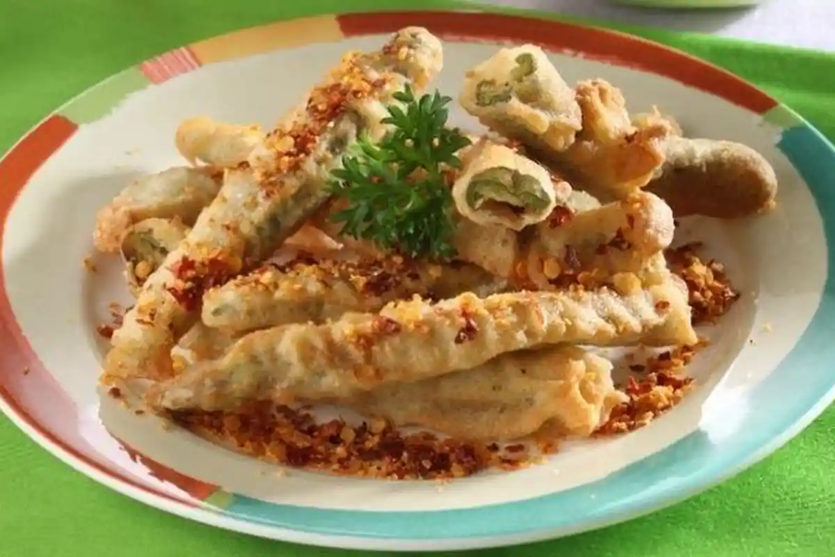 Resep Terong Goreng Tepung Pedas, Menu Makan Siang yang Kelezatannya Terasa sejak Gigitan Pertama