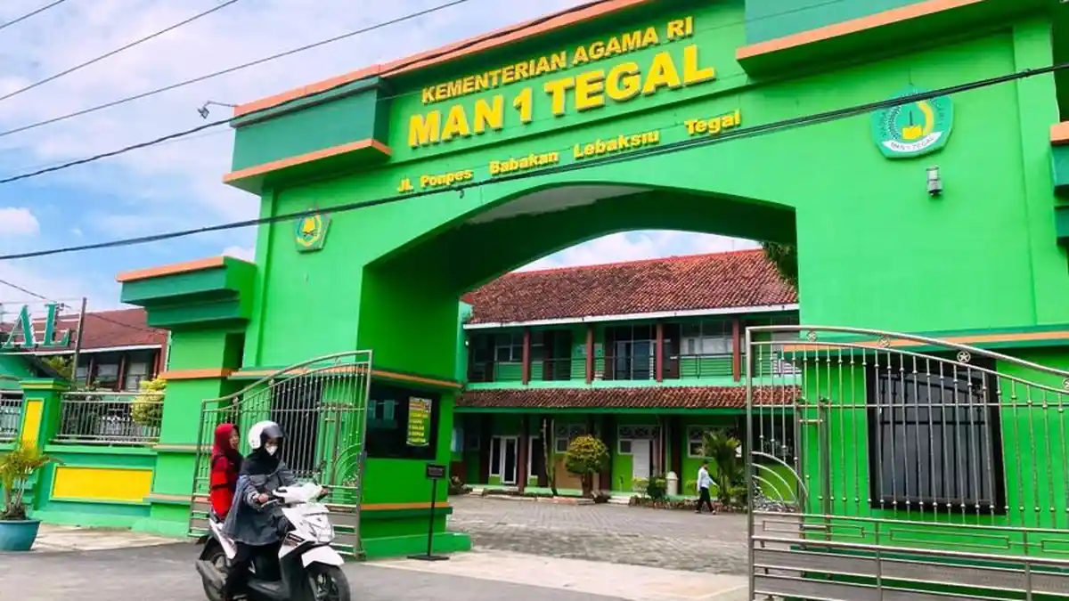VIRAL Siswi MAN 1 Tegal Dikeluarkan dari Sekolah Usai Ikuti Popda, Baju Renang Dipersoalkan