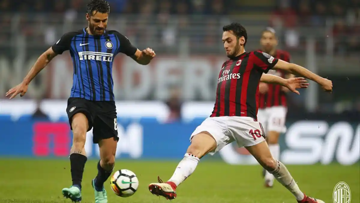 Jadwal Siaran Bola Malam Ini: Derbi Inter Milan vs AC Milan, Arsenal dan Manchester City Berlaga