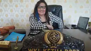 inche-dp-sayuna-wakil-ketua-dprd-ntt-inche-dp-sayunaok.jpg