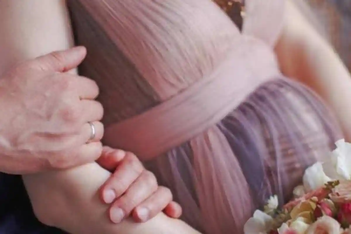 Berita Populer, Wanita Bikin Syok saat Datang ke Pernikahan Eks Suami, Lirik Lagu Mandailing Kanda