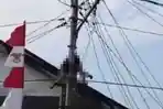 jasad-sobri-tergantung-karena-tersengat-listrik-di-jalan-kertapati-palembang-33.jpg