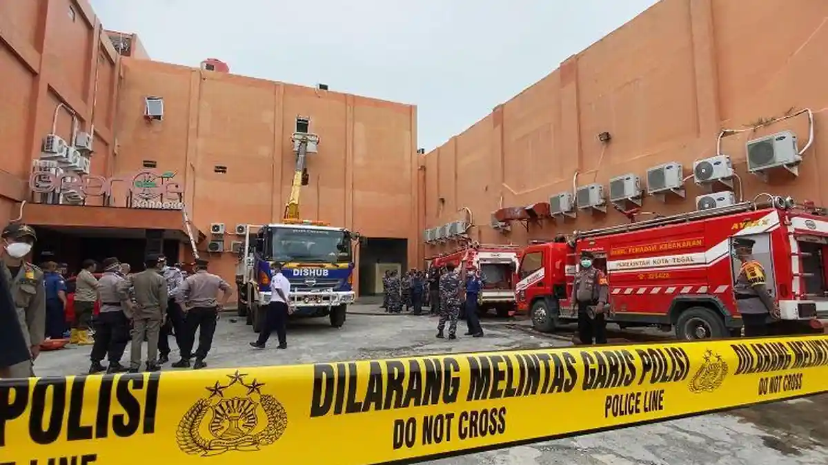 VIDEO Detik-detik Orange Karaoke Tegal Kebakaran yang Tewaskan 6 Pemandu Lagu