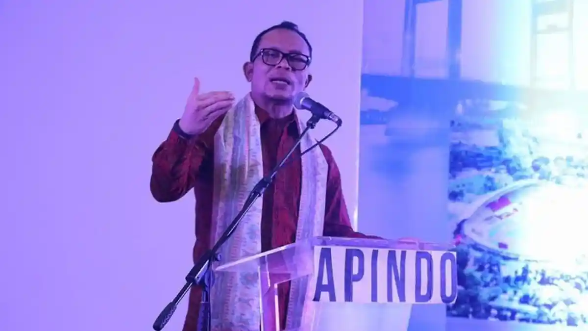 Menteri Hanif Ajak Para Pengusaha Ikut Tingkatkan Kompetensi Pekerja Indonesia - menaker-hanif-dhakiri_20170420_152137.jpg