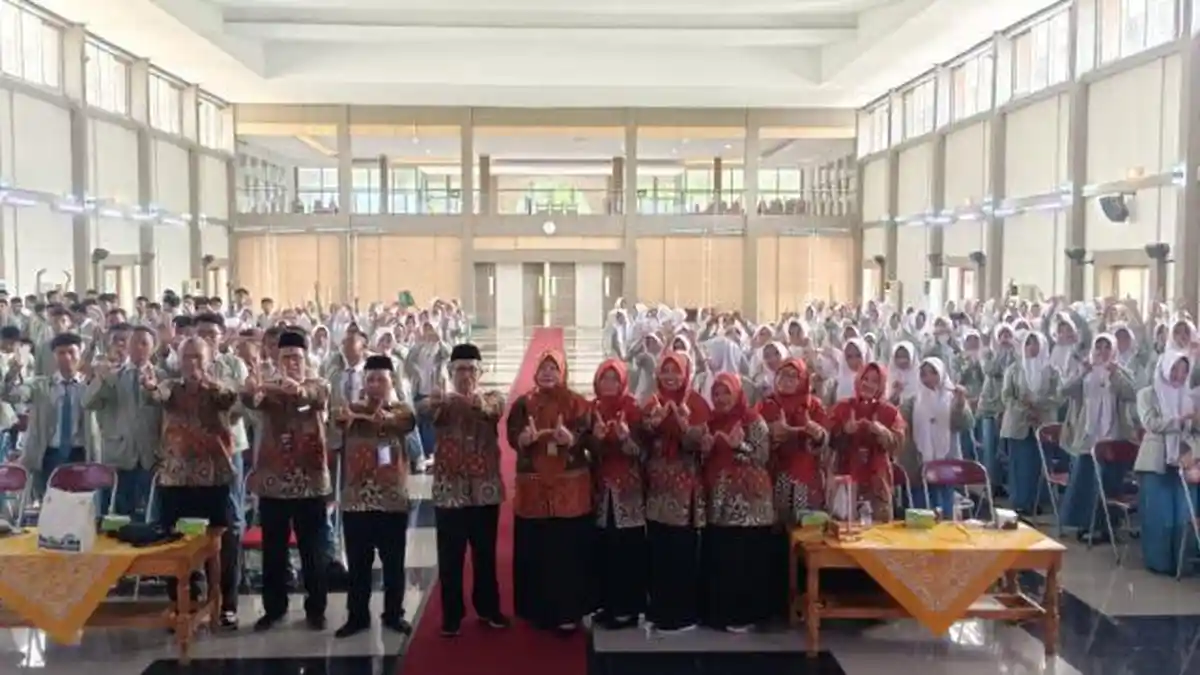 UIN Walisongo Berikan Layanan Praktik Pembelajaran Lapangan kepada 384 Siswa-siswi MAN 1 Magelang