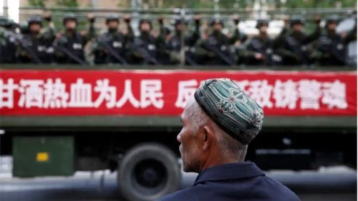 Cara Sadis China Lakukan Lockdown Bagi Orang Uighur, Ditelanjangi dan Diguyur Disinfektan Mendidih