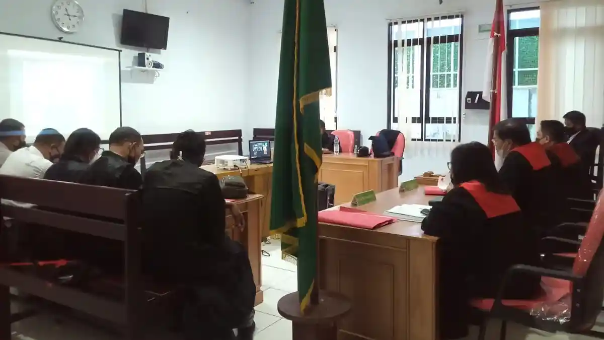 6 Terdakwa Kasus Penjual Senpi ke Papua Disidangkan