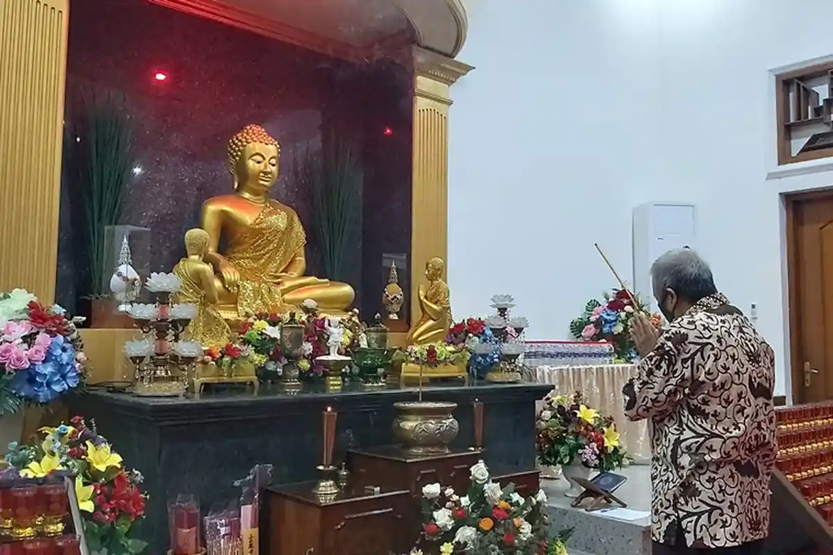 Perayaan Waisak di Kota Tegal: Hanya 30 Orang yang Ikuti Peribadatan di Metta Vihara