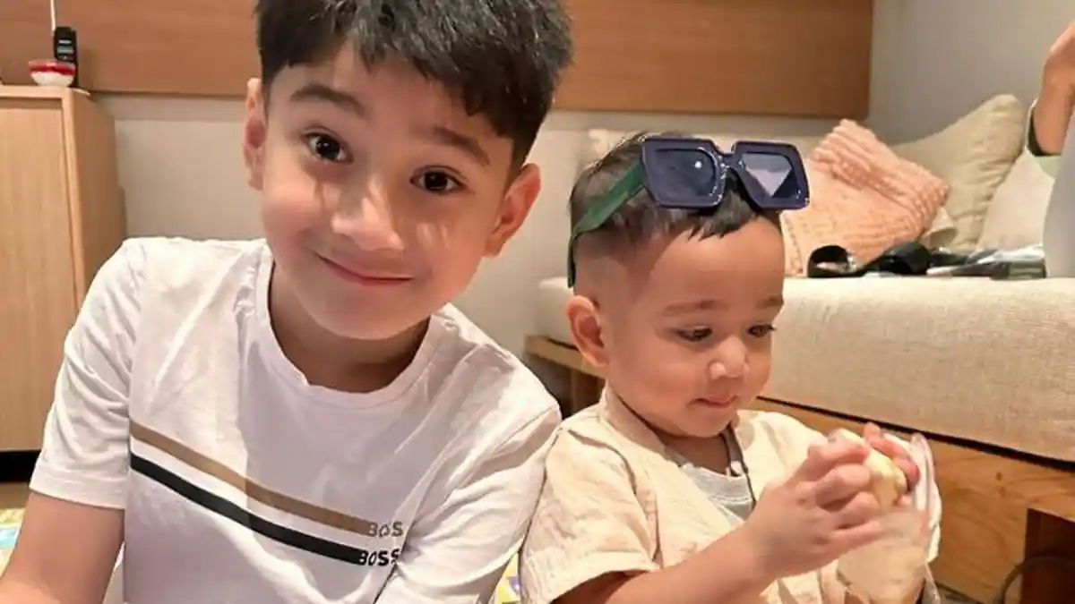 Cipung Sudah Pulang dari RS, Raffi Ahmad Puji Sikap Rafathar yang Setia Dampingi sang Adik