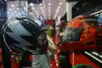 Penjual Helm di Pameran Jakarta Fair 2022