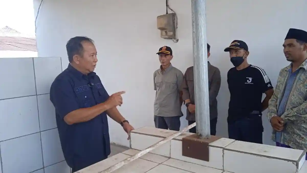 Bupati Hendy Blusukan di Pasar Mayang Jember, Temukan Puluhan Lapak Sepi Pedagang