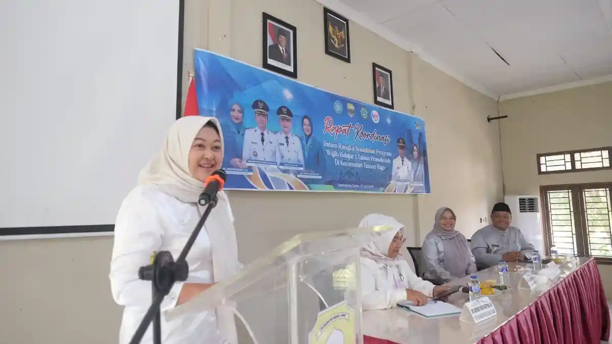 Novi Astrianti Jun Mahir Sosialisasikan Wajib Belajar Prasekolah