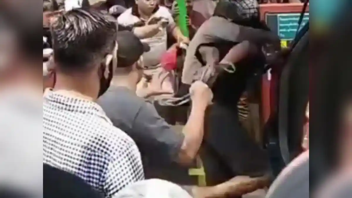 Diduga Maling, Seorang Pria Nyaris Diamuk Massa di Pasar Cibinong