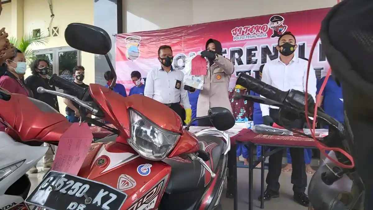 Duda-Janda Kenalan di Warung Es, 3 Hari Kemudian Janji Menikahi, Ujung-ujungnya Bawa Kabur Motor