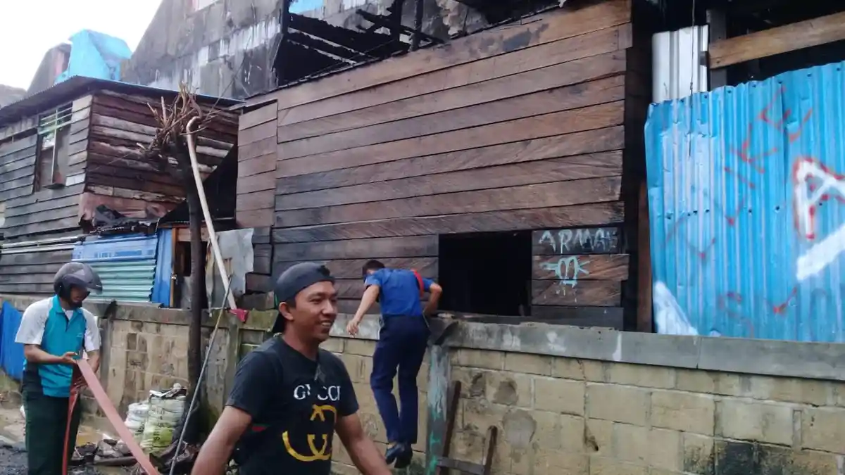 Tempat Penjualan Ayam Potong di Pasar Gusher Tarakan Terbakar, Ternyata Bangunan Ilegal