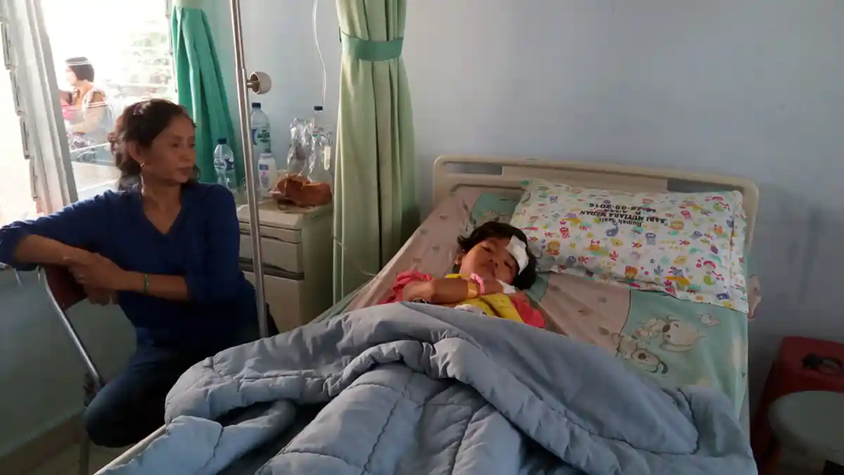 Bikin Haru! Bocah Selamat dari Kecelakaan Sering Cari Ayah dan Kakaknya yang Tewas Dilindas Truk