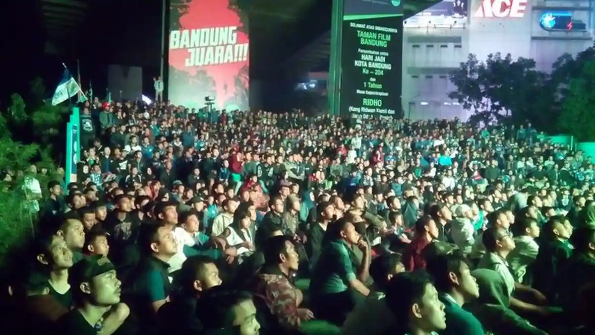 Bagi Bobotoh di Bandung, Berikut Lokasi Nobar Persebaya Surabaya vs Persib Bandung