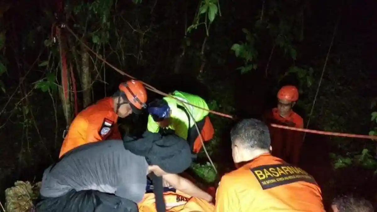 23 Jam di Dasar Jurang, Korban Ketiga Kecelakaan di Gua Monyet Kota Kupang Berhasil Diselamatkan