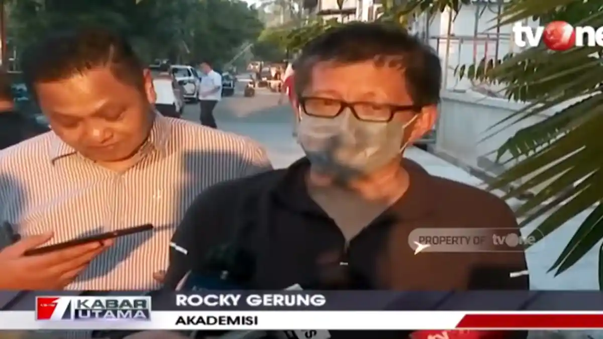Jenguk Novel Baswedan, Rocky Gerung Khawatir Mata Publik Jadi Buta, Refly: Terdakwa Bisa Dibebaskan