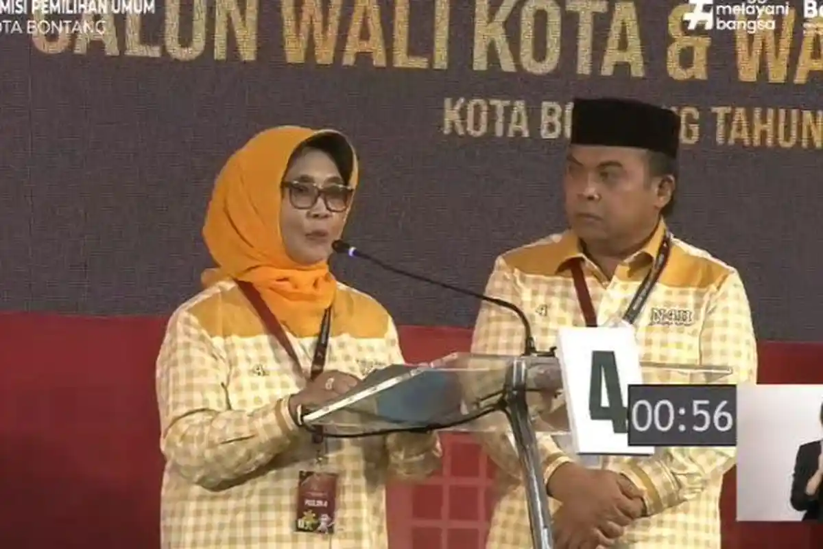Pantun Penutup Neni-Agus di Debat Pilkada Bontang 2024, 'Kalau Mau Coblosan, Jangan Lupa Nomor 4'
