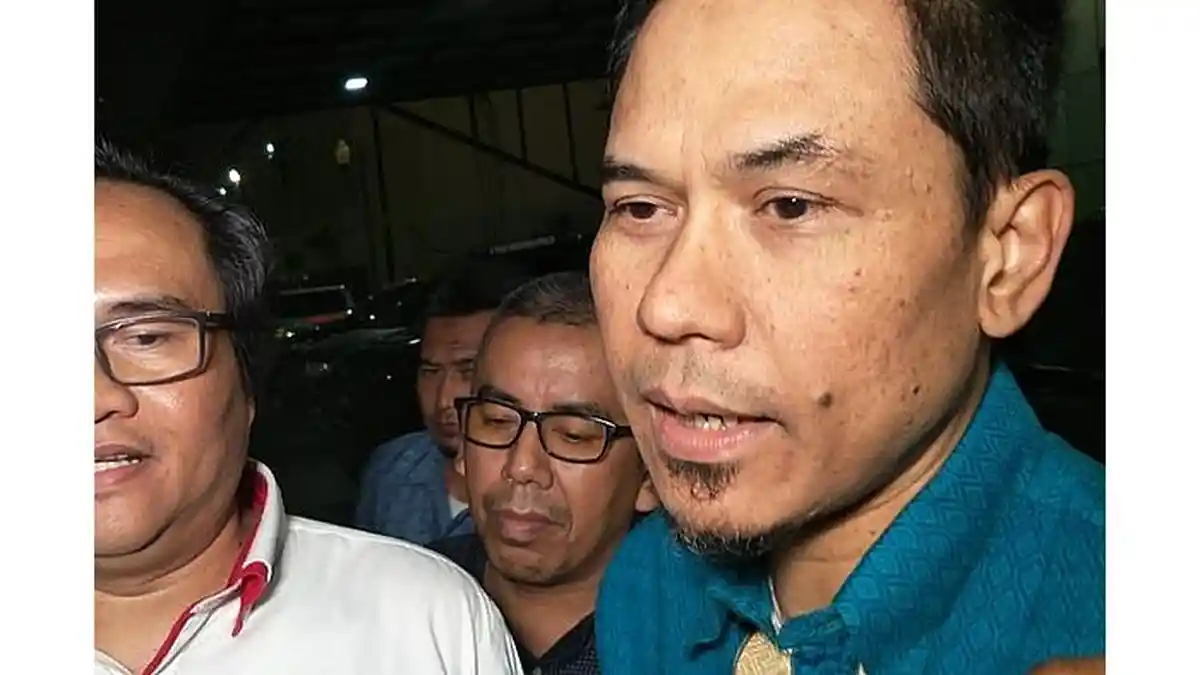 FPI Bantah Keterangan Polisi Tentang Bentrok di Tol, Munarman: Laskar FPI Tidak Miliki Senjata Api