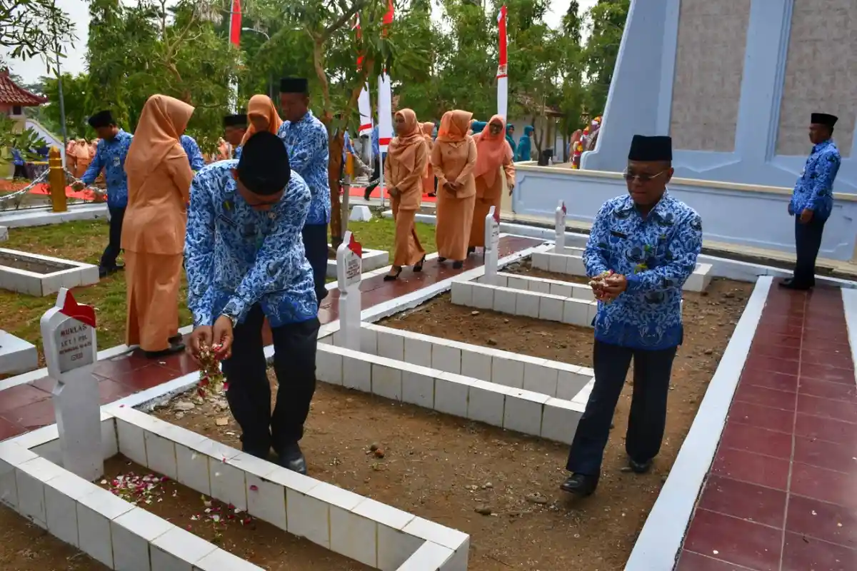 Bupati Batang Wihaji Tegaskan Rejeki Para ASN Berasal dari Uang Rakyat