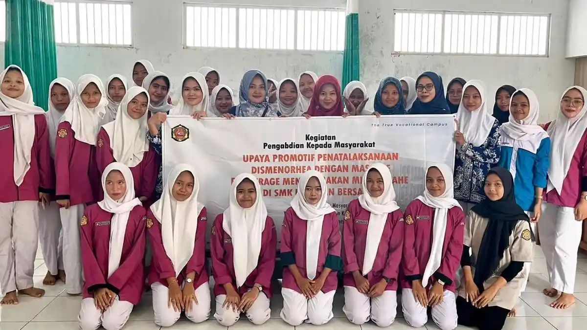 Upaya Poltek Harber Tingkatkan Kesehatan Remaja Putri dengan Massage Effleurage