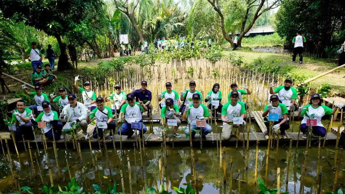 Peringati Hari Lingkungan Hidup Sedunia, BRINS Tanam 2000 Bibit Mangrove Bersama STMA Trisakti