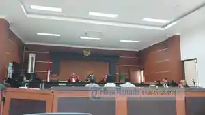 Mantan-Rektor-Unsrat-Ellen-Kumaat-dituntut-1-tahun-6-bulan-penjara.jpg