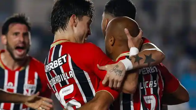 Derbi San-Sao Tanpa Pemenang, Eks Pemain Tottenham Selamatkan Sao Paulo di Kandang Santos