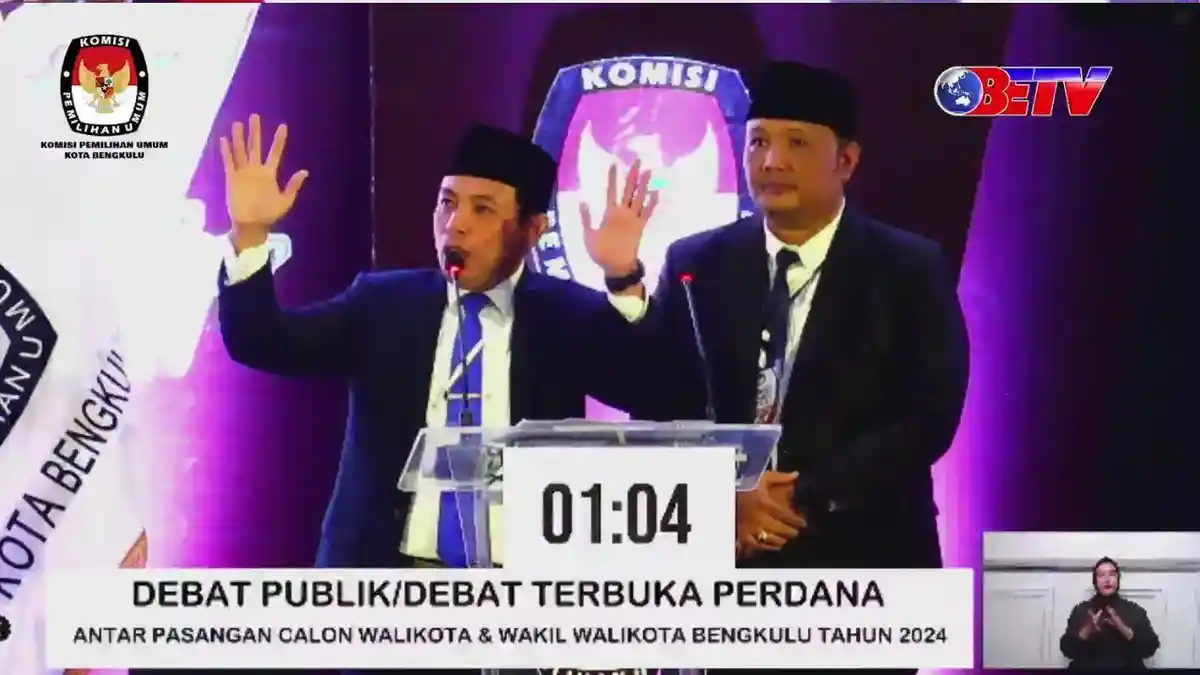 Dedy Wahyudi Berulang Kali Banggakan Program SLAWE saat Debat Publik Pilwakot Bengkulu
