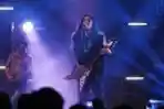 Koil Menghentak Panggung Synchronize Fest 2018