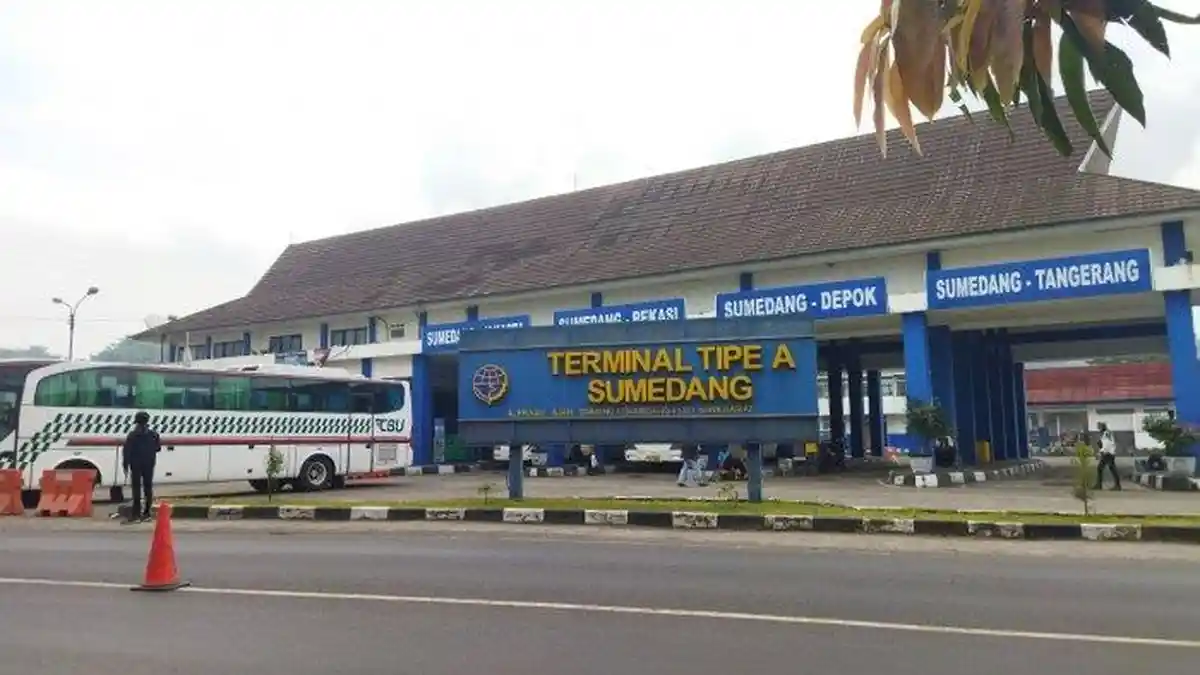 H+5 Puncak Arus Balik Lebaran, Terminal Ciakar Sumedang Makin Ramai