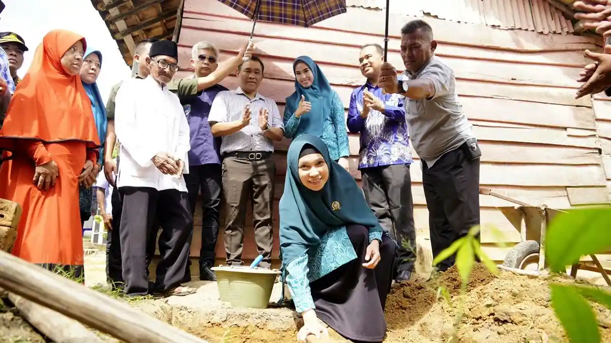 Cegah Tumbuh Kembang Pemukiman Kumuh, Pemkab OKU Timur Melakukan Bedah Rumah Lewat Program RTLH
