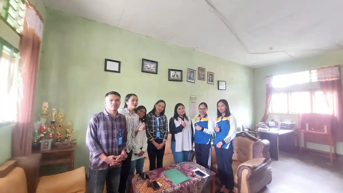 Penuh Pengalaman Berharga, Mahasiswa Unika Ruteng Akhiri Masa Magang di SMK Elanus Ruteng