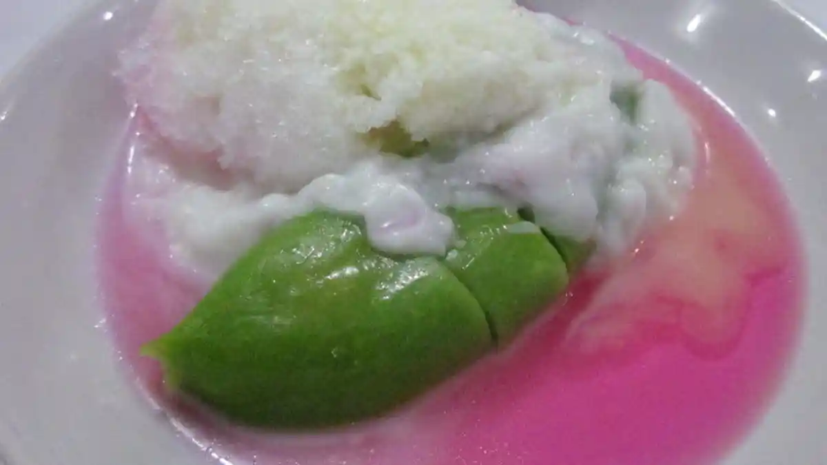 Enam Tempat Jualan Pisang Ijo Enak di Makassar