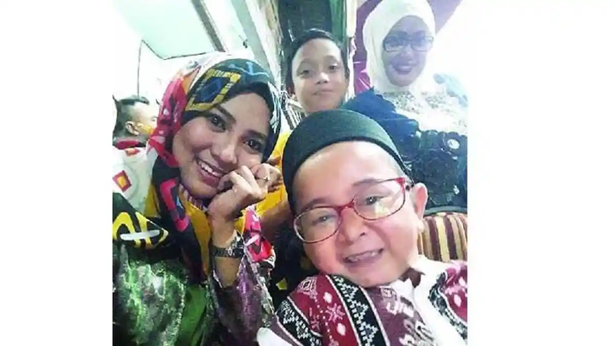 Baru 1 Bulan Resmi Menikah, Terkuak Daus Mini Baru Lakukan Hal Ini ke Sang Istri Rahadini!