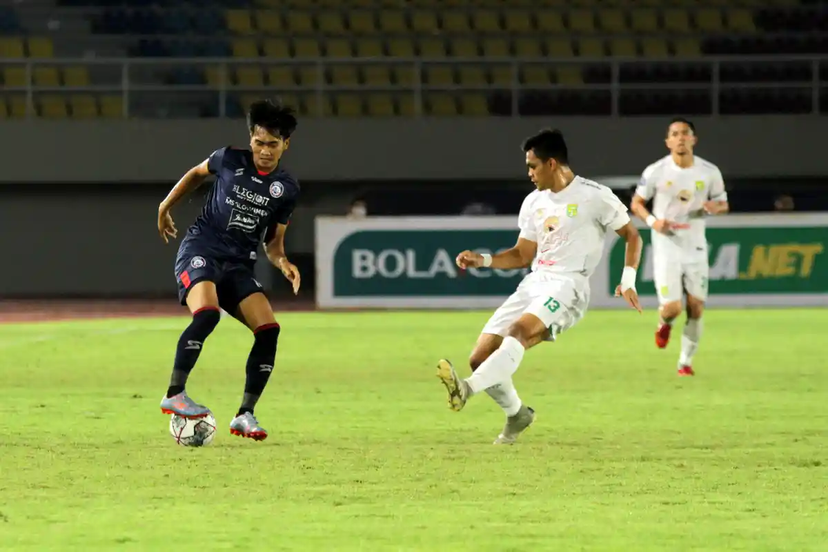 Rachmat Irianto: Persija Jakarta Tim Yang Kuat Tapi Bukan Satu Kekhawatiran Bagi Persebaya Surabaya