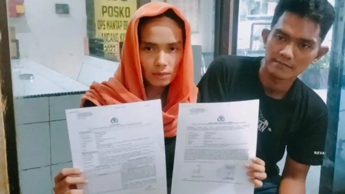 4 Polisi Hanya Menonton saat Ramadhani Putri Dipukuli 10 Debt Collector di Depan Kantor Polisi
