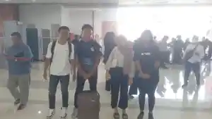 Para-atlet-O2SN-Asal-Sulbar-saat-berangkat-dari-Bandara-Tampa-Padang-Ke-Jakarta.jpg
