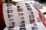 Pelipatan Kertas Surat Suara Pemilu Legislatif 2014